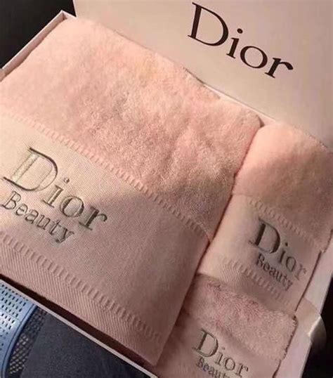 dior towels